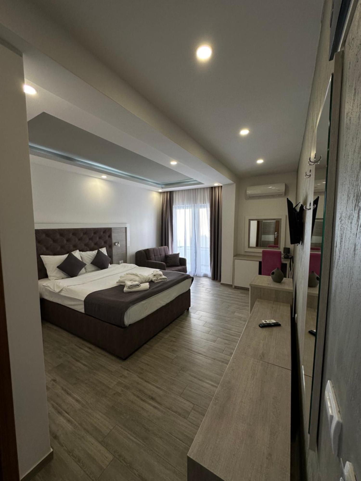 Hotel Heaven Lux Ulcinj Exterior foto